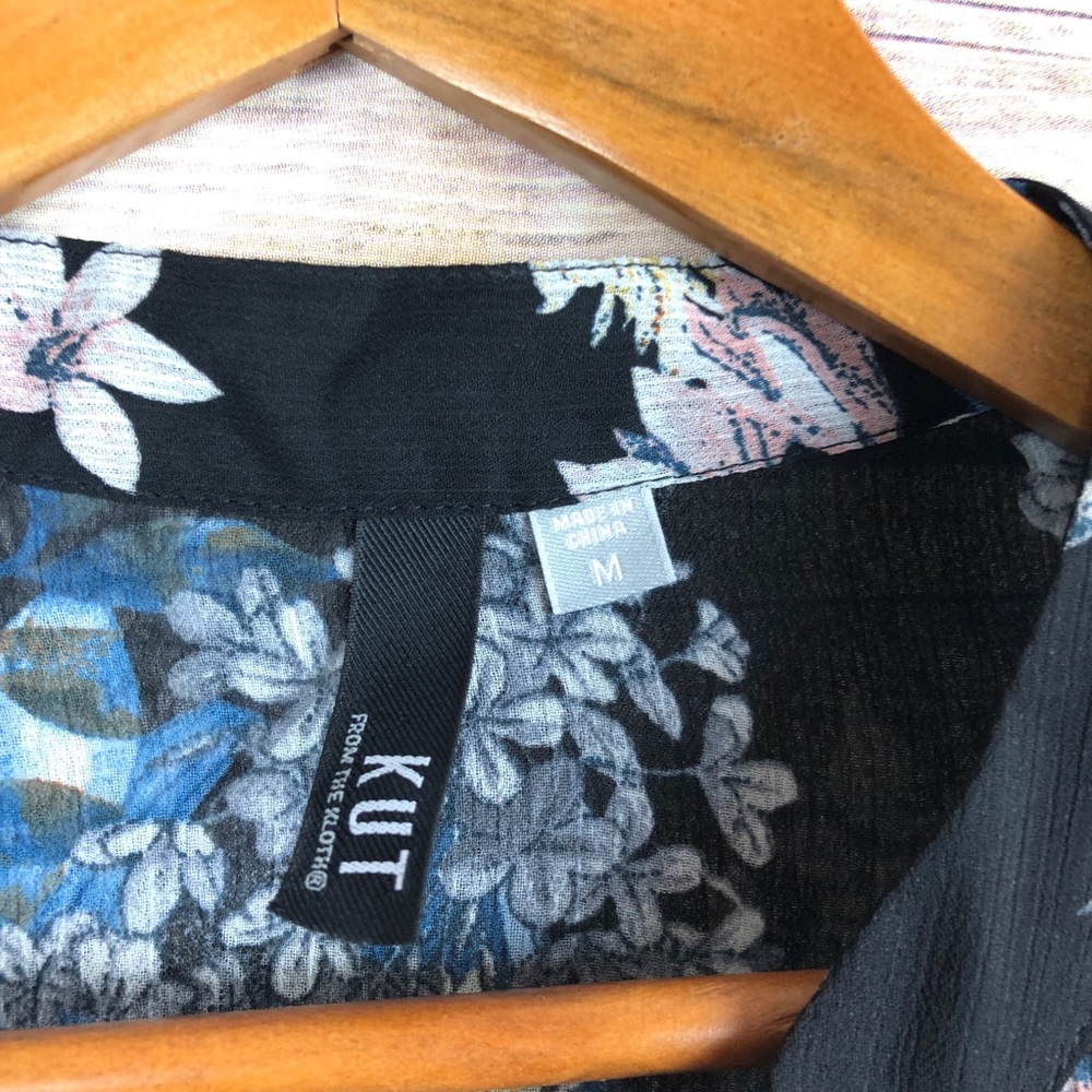 Stitch Fix Kut from the Kloth Sinclair Floral Top - Picture 3 of 7